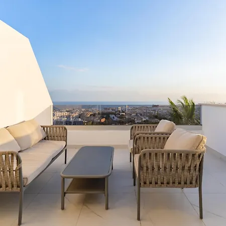 아파트 Luxury Penthouse With Ocean Views