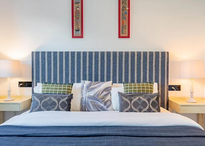 Luxury Penthouse With Ocean Views Апартаменты *